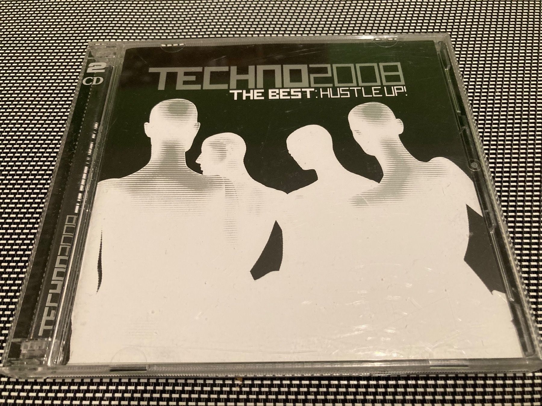 CD: Techno 2008 - The best: Hustle up/2Disc – Usato da Winterthur venduto da Eisenware