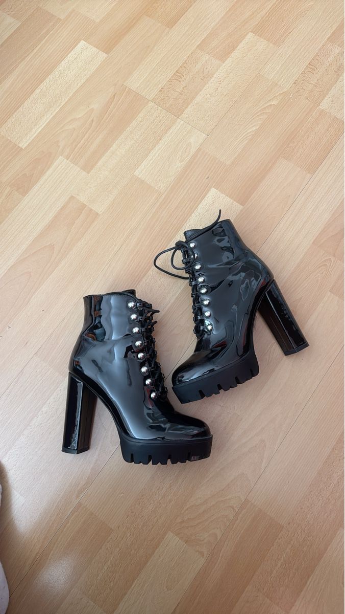 Scarpe da donna: Stiefeletten mit Schnürung Gr. 38 – Nuovo (secondo la descrizione) da Dübendorf venduto da RPU97 1