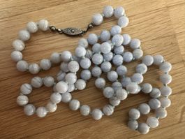 Wunderschöne 70er Jahre Halskette aus Chalcedon