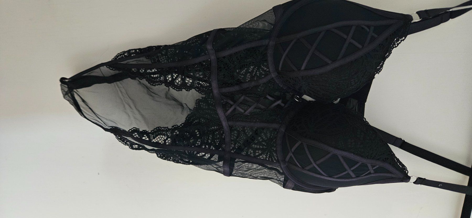 Altra biancheria intima: Body neuf (DR) – Nuovo (secondo la descrizione) da Lutry venduto da cha_pbg5