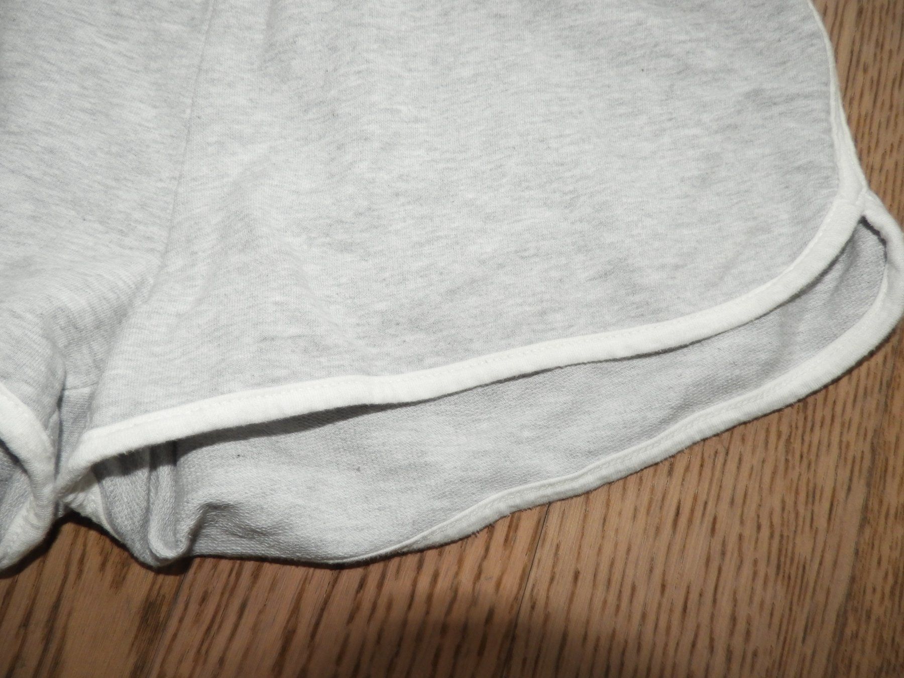H&M Pantaloni: Sommer Shorts, grau, Grösse 158 – Usato da Hergiswil NW venduto da Noema2006 1