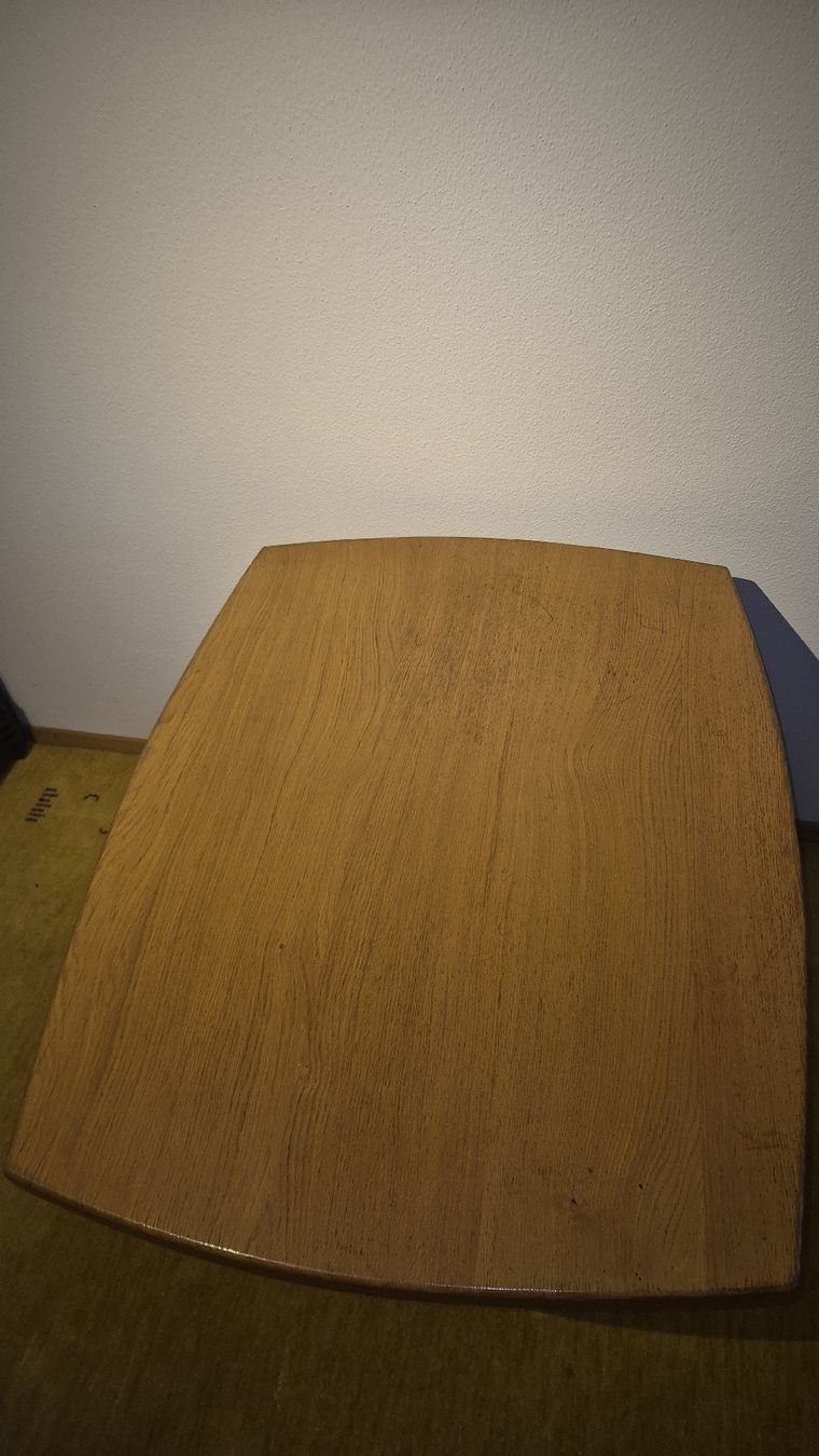 Tische: Holztisch Massiv + zwei Stäblistühle – Gebraucht aus Buchs AG von EasyPeasy 3