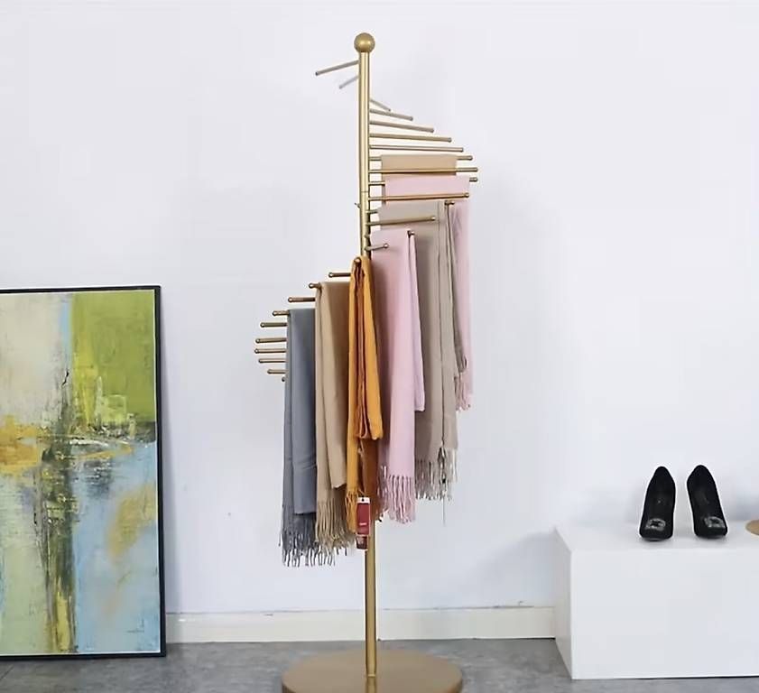 Altro in Decorazioni & Accessori: Schal/ Kleidung Ständer multifunktional – Usato da Wetzikon ZH venduto da Em_Sa 1