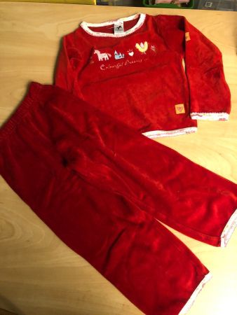 Neues C&A Plüsch Pyjama Gr.104