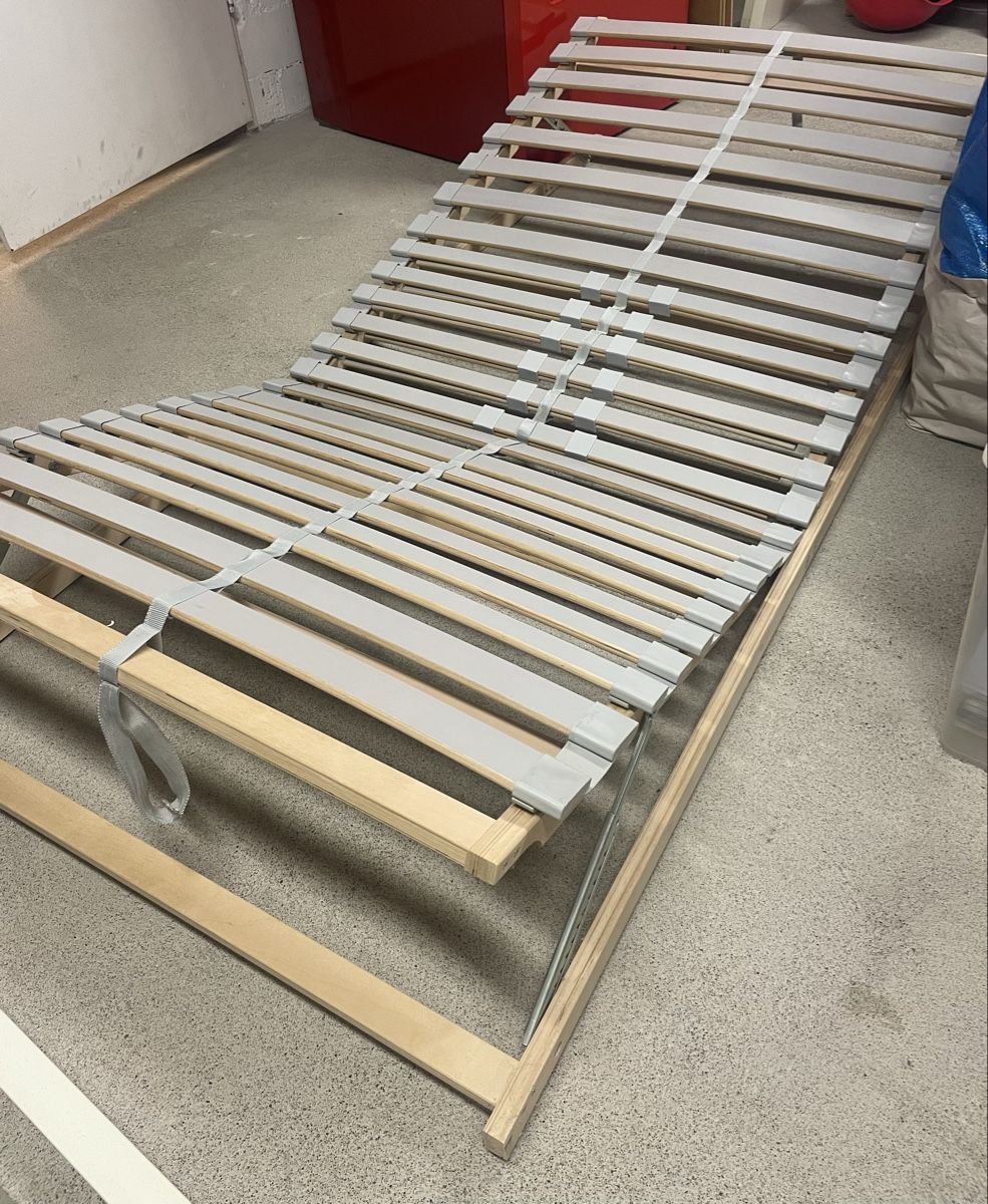 Ikea Lits: IKEA Bett 90x200 mit Schubladen – D'occasion à Uster par ali_72zj 3