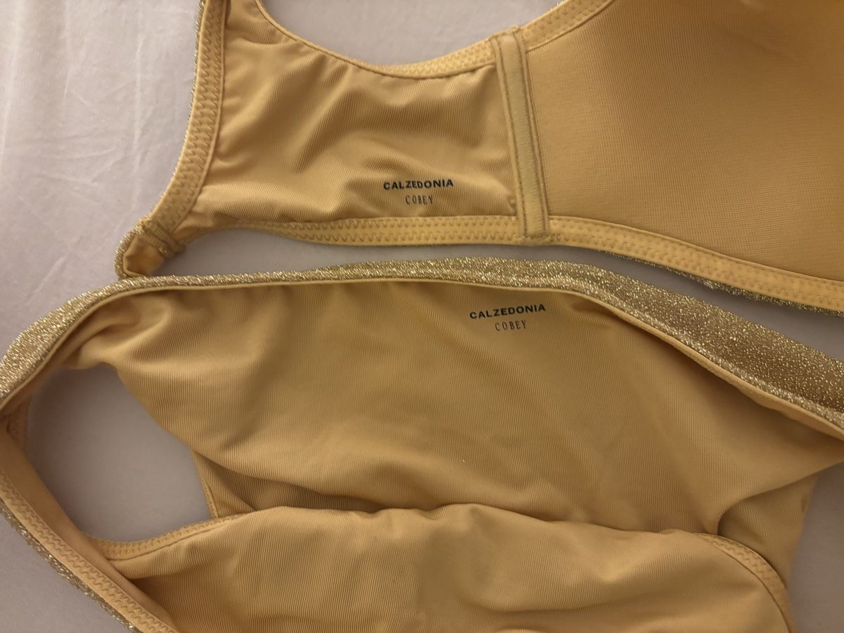 Calzedonia Lotti di vestiti: Set mare Calzedonia costume e pantalone  – Usato da Zürich venduto da mat_58mf 2
