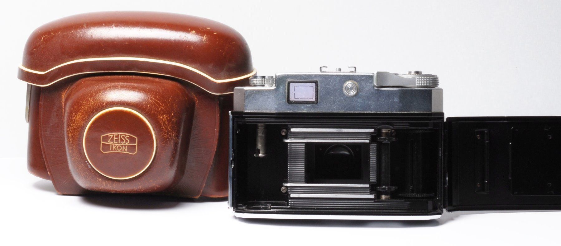 Zeiss Fotocamera: ZEISSIKON CONTINA mit Etui – Difettoso da Lostorf venduto da real-value 3