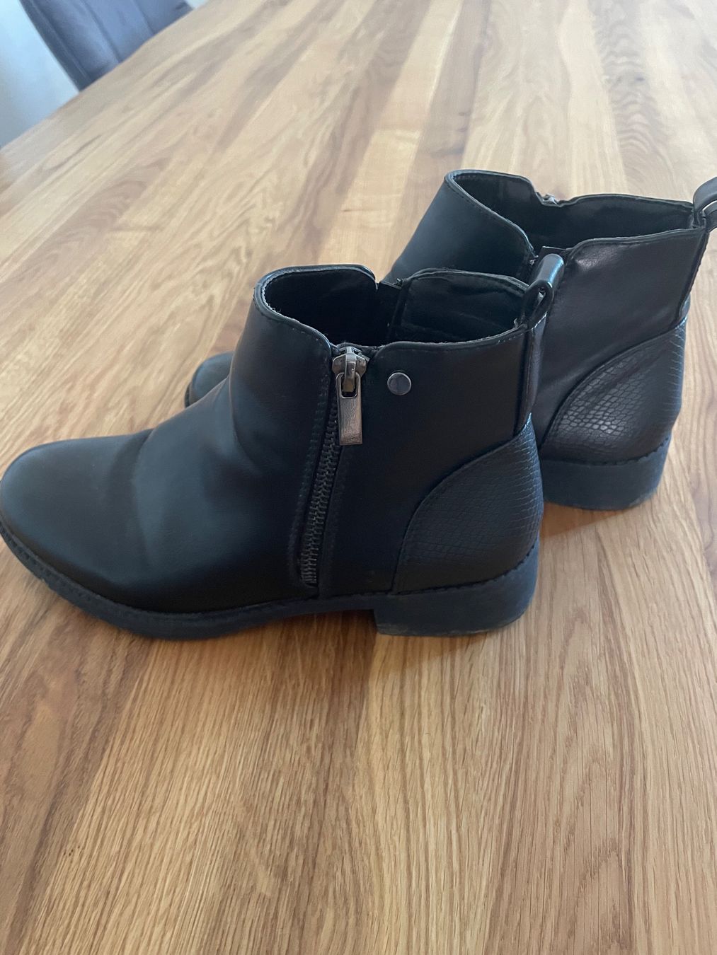 Scarpe da donna: Stiefeletten – Usato da Zürich venduto da car_26mh