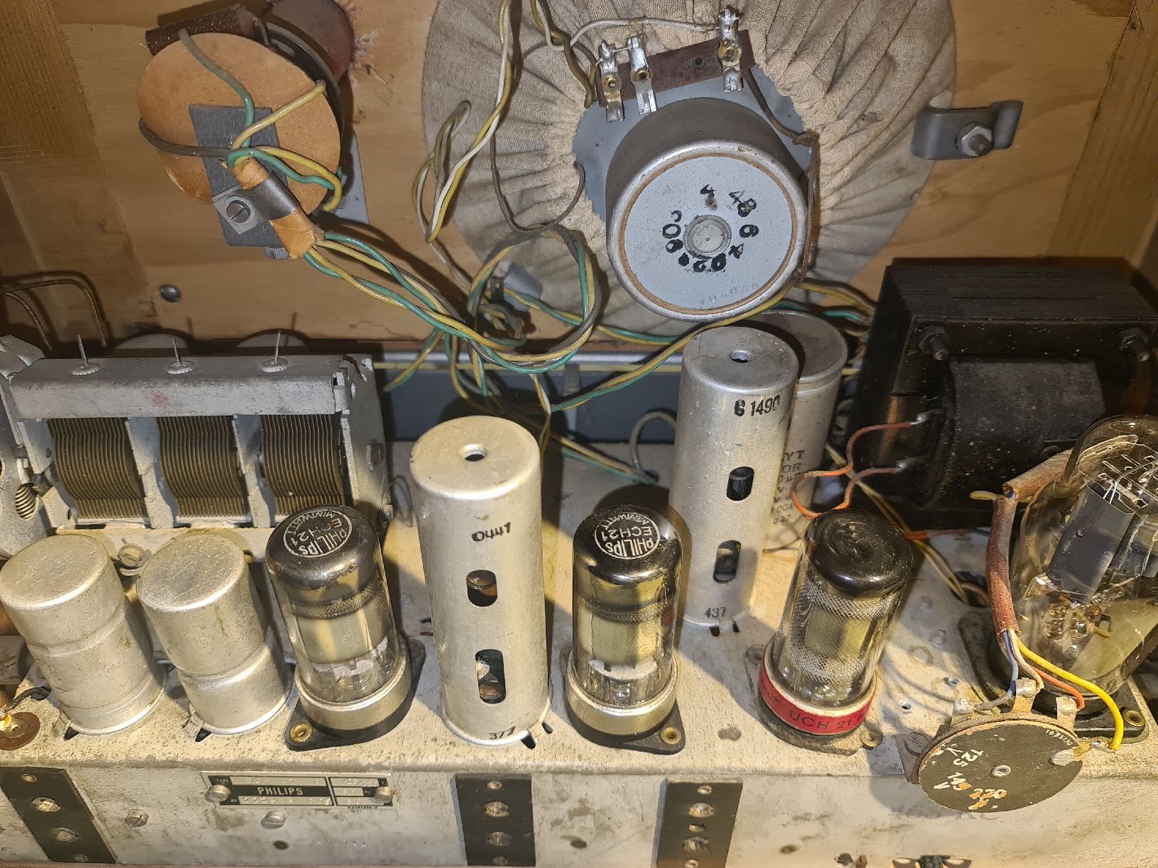 Philips Radio: radio Philips vintage  – Difettoso da Mézières VD venduto da M.Lapin 1