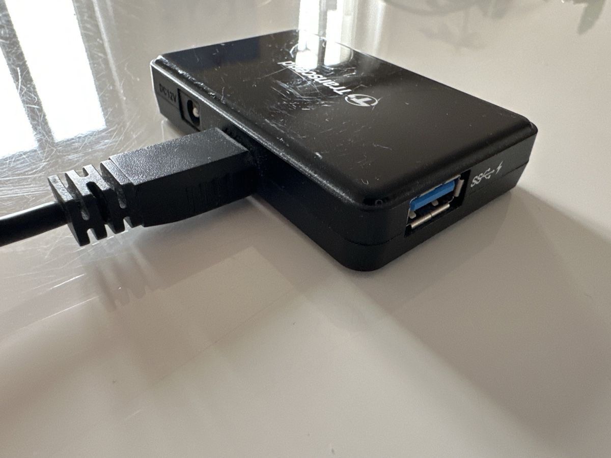 Hub & Switch: USB 3.0 Hub – Usato da Olten venduto da Oerz 1