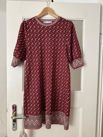 Zara Kleid