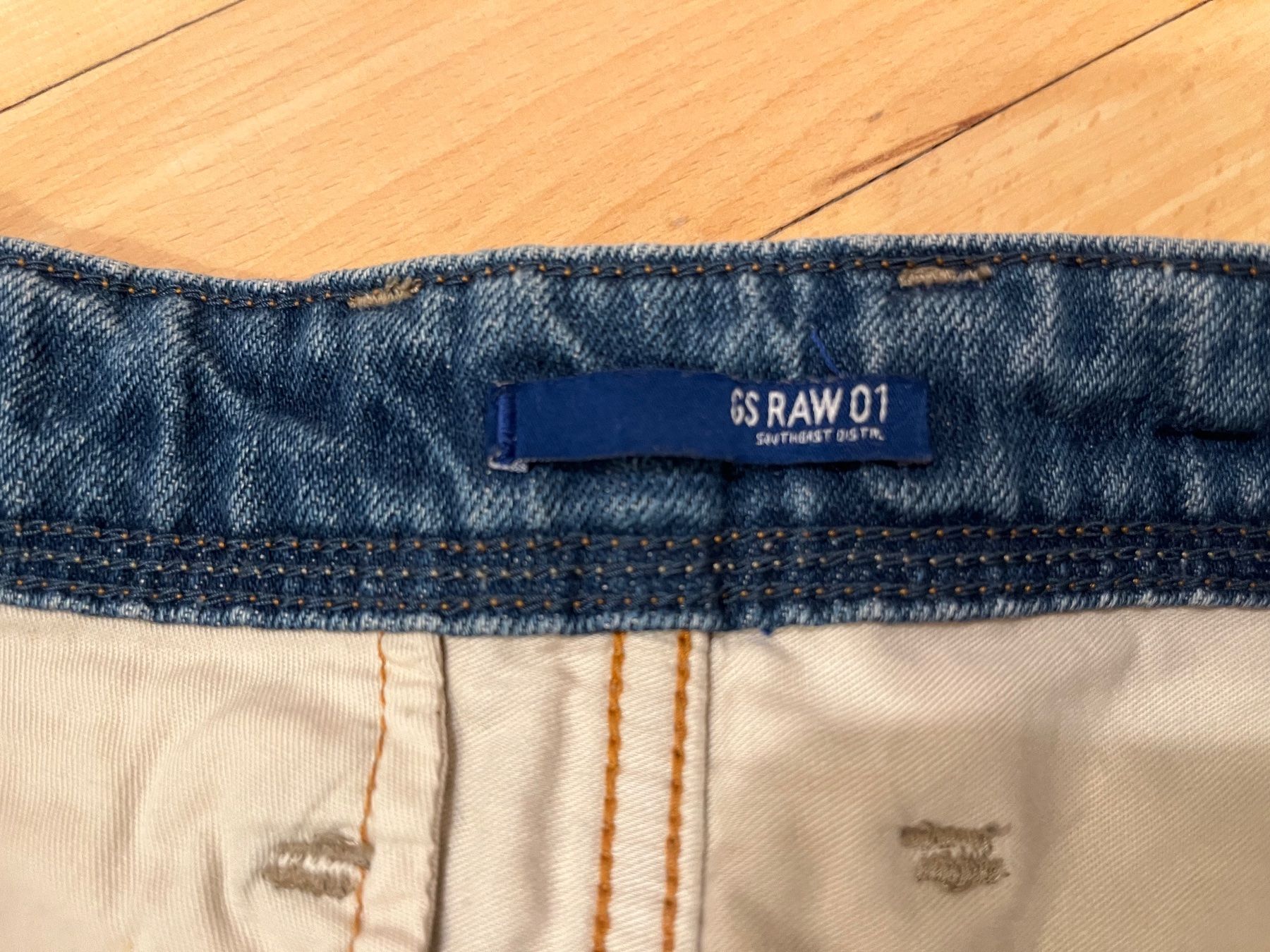 G-Star Jeans: GStar short (G Star) – Usato da Zürich venduto da Returntosander 2
