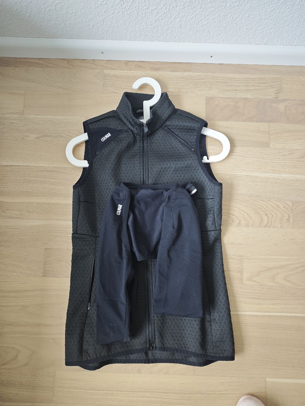 Colmar Jacken: Colmar XS running jacket  – Gebraucht aus Rothenfluh von Carly_Q 1
