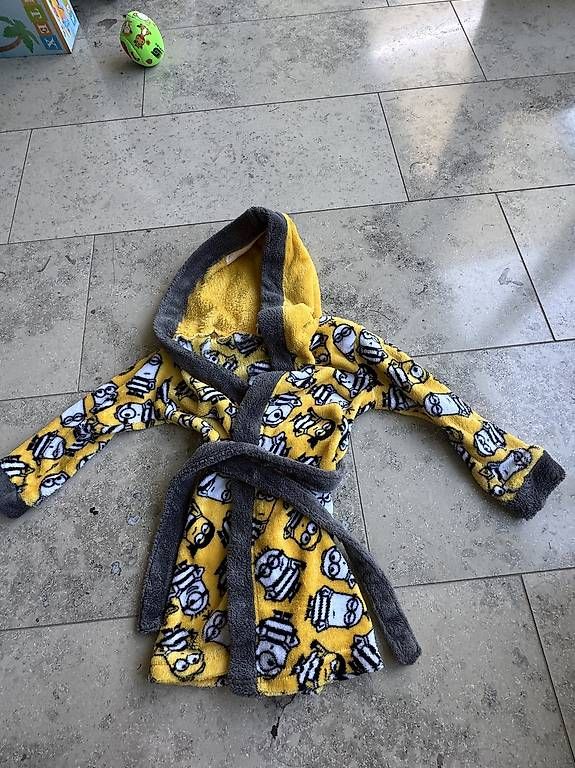 Accappatoi: Flauschiger Minions Bademantel, Grösse 98/110 – Usato da Muttenz venduto da veroo8