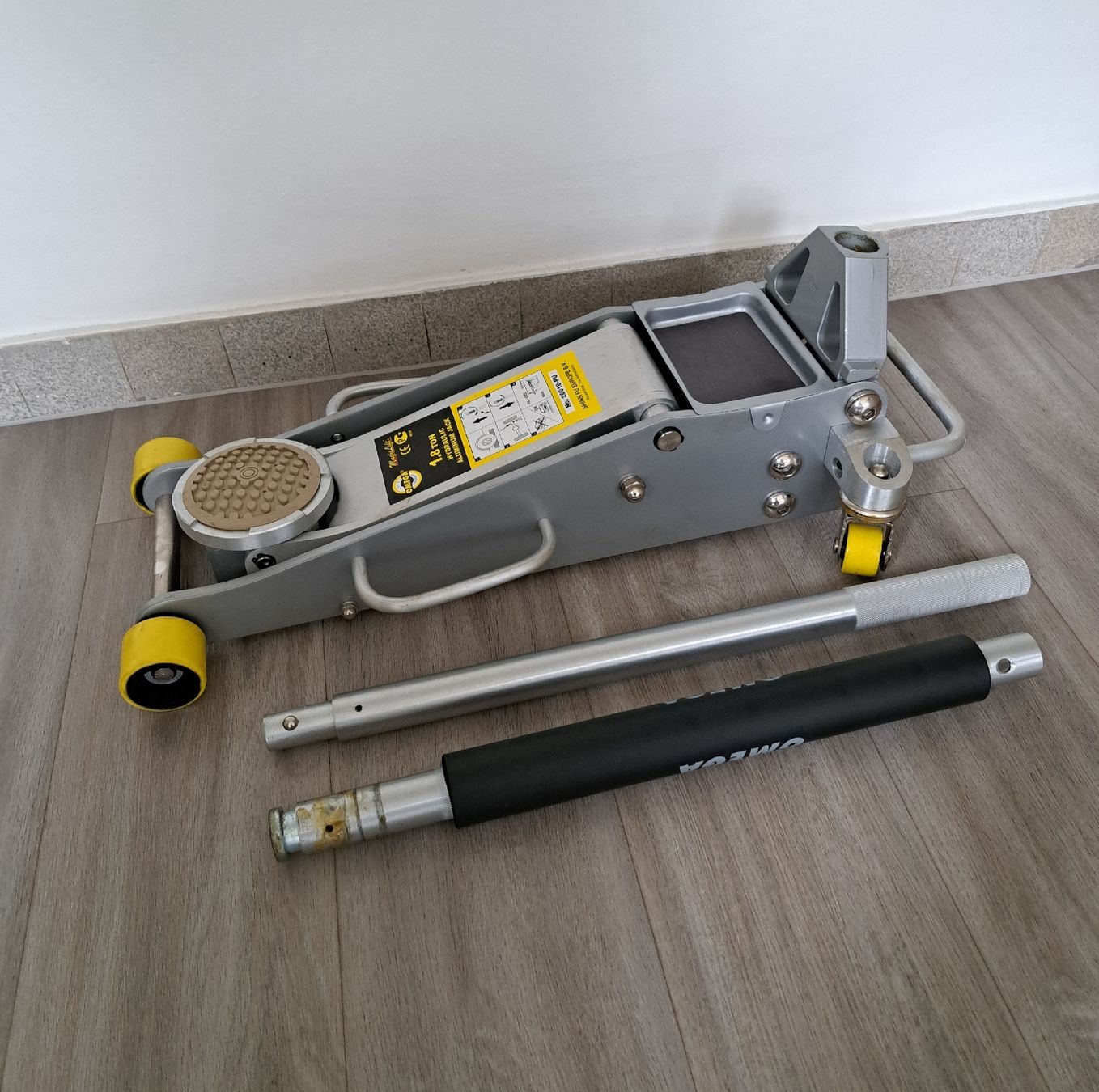 Hebebühne & Wagenheber: Hydraulischer Wagenheber - Omega 1.8T – Neu und originalverpackt aus Reinach BL von HeTra20 3
