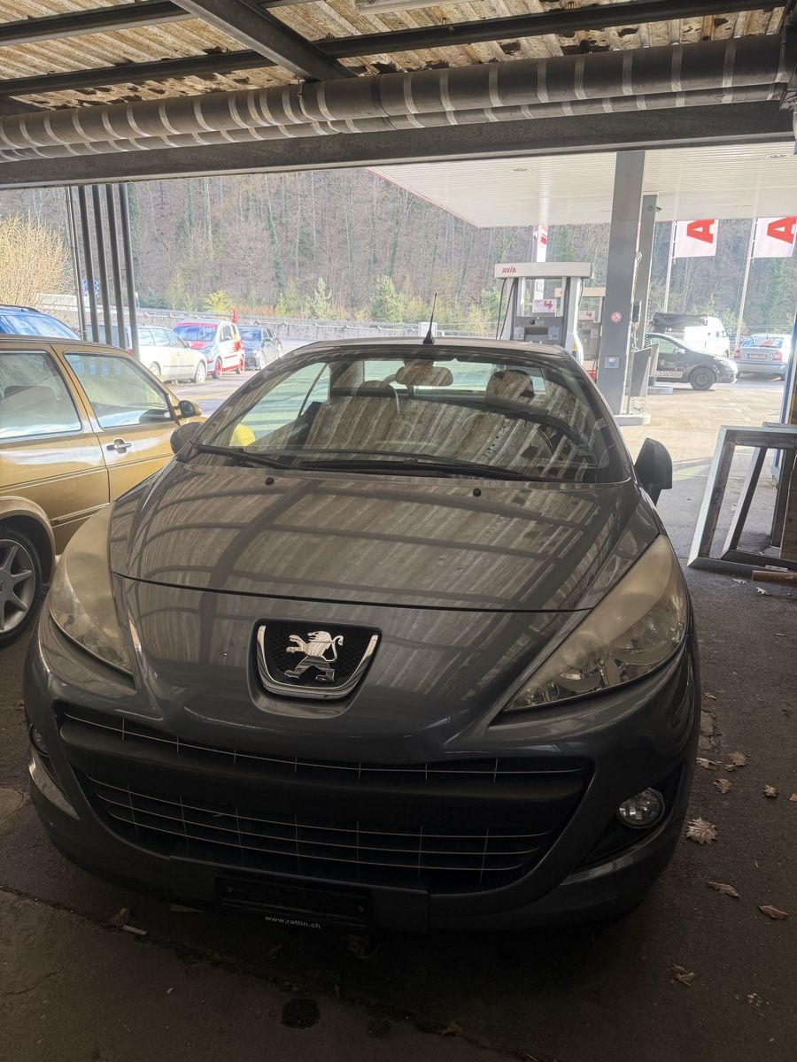 Peugeot Automobili: Peugeot Cabriolet – Usato da Beringen venduto da Plyer82