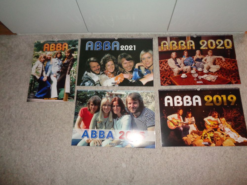 Fan Paket ABBA *** 5 Kalender / Total 60 Bilder Kaufen auf Ricardo