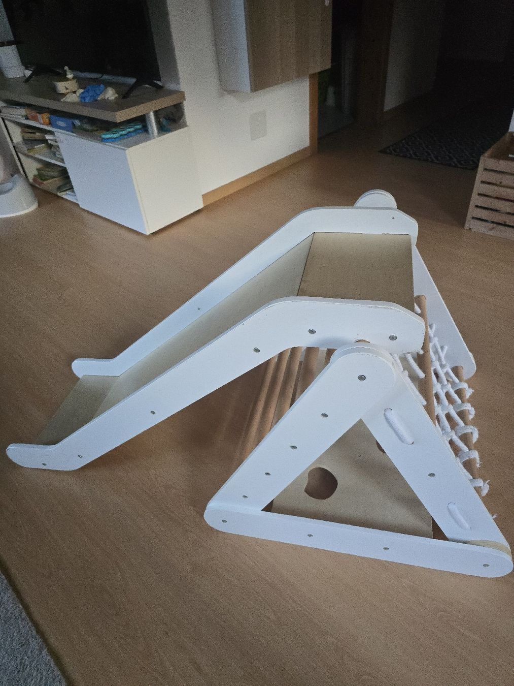 Giocattoli: Holz-Klettergerüst mit Rutsche – Usato da Bönigen venduto da kar_r7cp 1