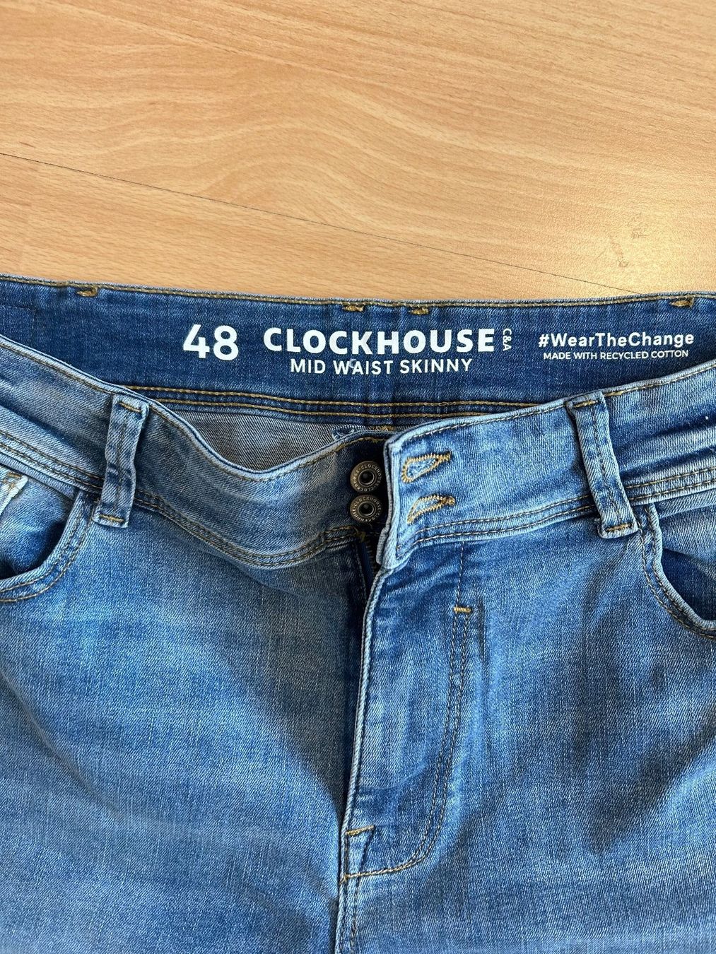 C&A Jeans: Jeans Clockhouse Grösse 48 - helleres blau – Usato da Biel/Bienne venduto da SandraDG 1