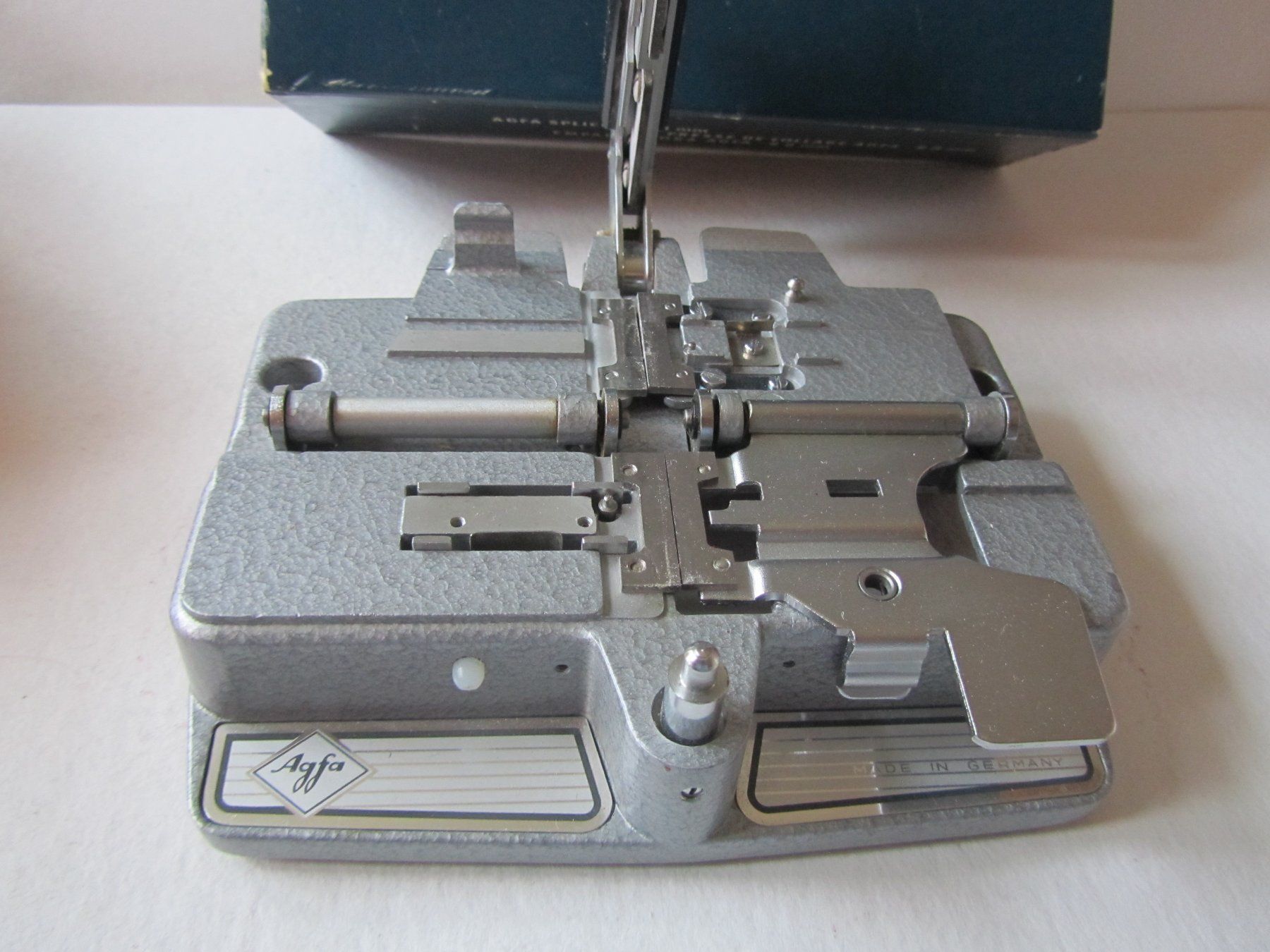 Agfa Fotocamera: Klebepresse 8mm Agfa 8mm mit OVP – Usato da Weiningen ZH venduto da dietsch57 1