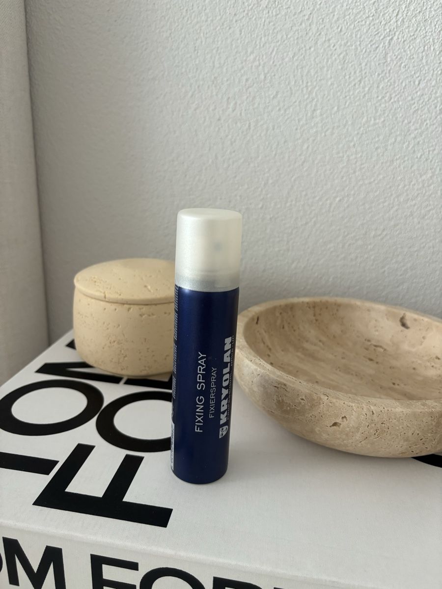 Make-up: Kryolan Professional Fixing Spray 75 ml NP: 20.- – Nuovo (secondo la descrizione) da Horgen venduto da lme_8kj7