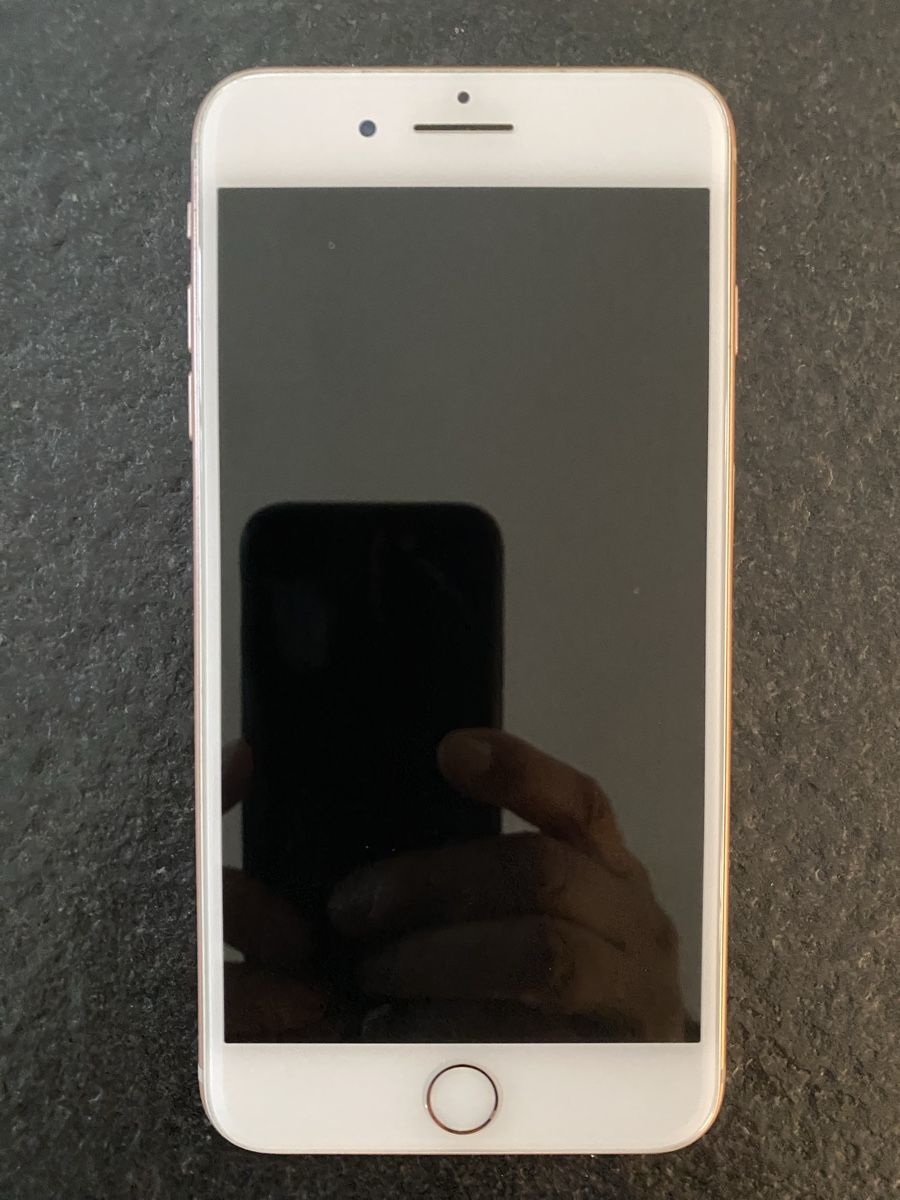 Apple Telefoni cellulari / Smartphones: iPhone 8 Plus Gold 64GB – Usato da Hombrechtikon venduto da Loollaan 3