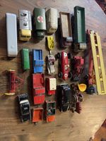 Konvolut Spielzeugautos Dinky , Corgi usw 