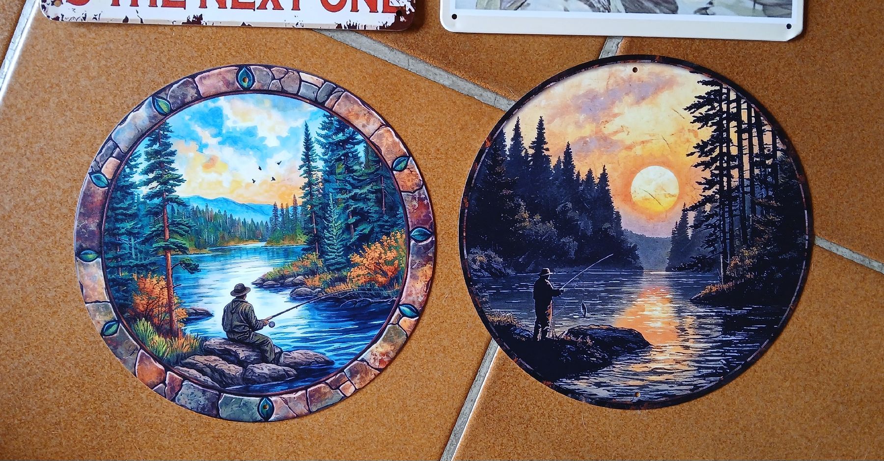 Tutte le decorazioni: Lot de 4 plaques décoratives sur le thème de la pêche – Usato da Sciernes-d'Albeuve venduto da Dojo004 2