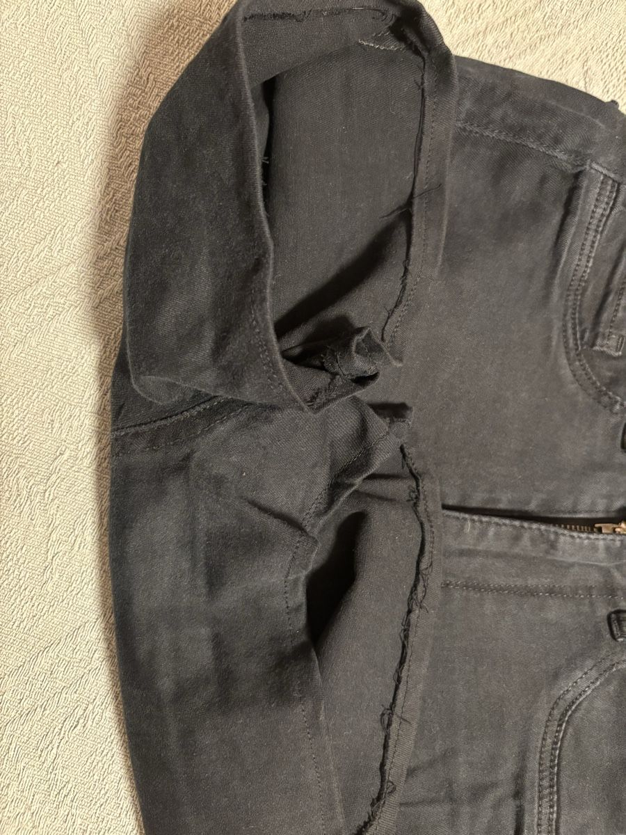 Tally Weijl Pantaloni: Kurze schwarze Hose 36 – Usato da Kesswil venduto da Branca-01 7