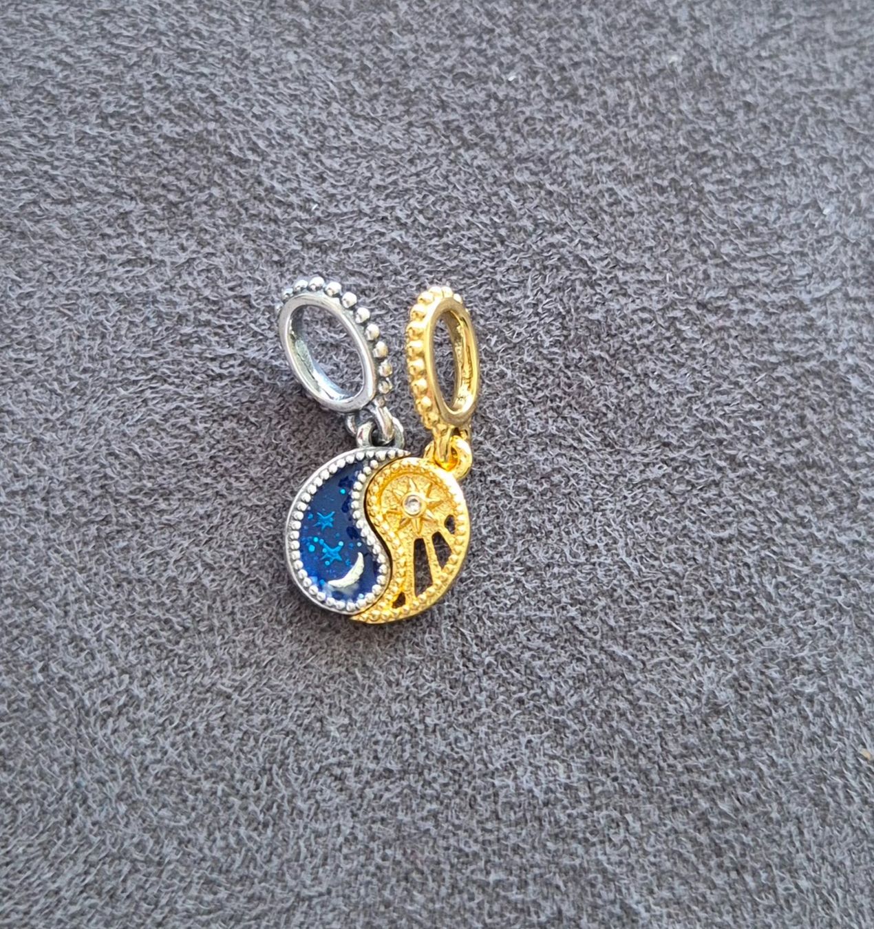 Ciondoli: Silber Charm Ying & Yang +Garantie – Nuovo (secondo la descrizione) da Rotkreuz venduto da Carbone_Bijou-Shop