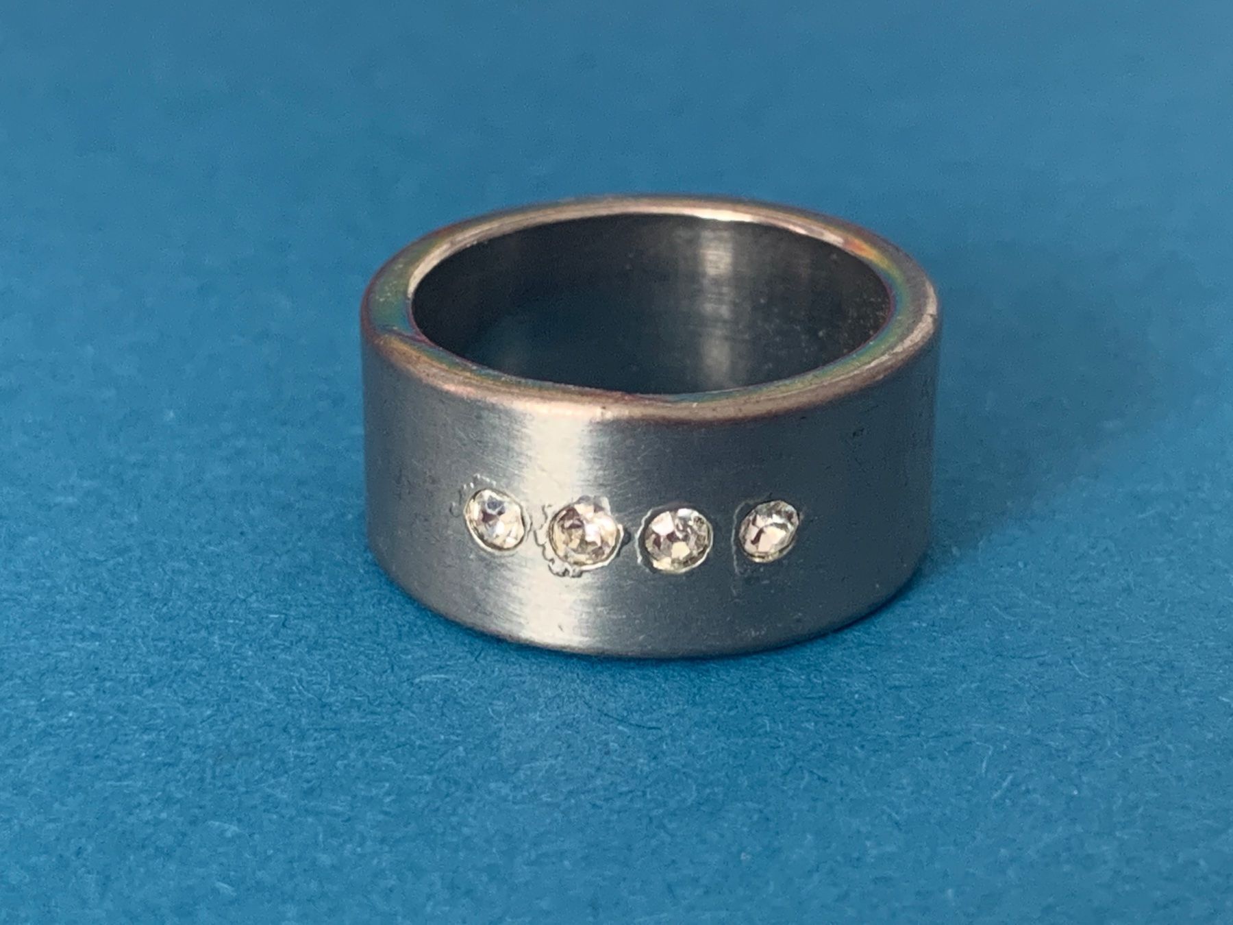 Anelli: Edelstahl ring 4 steine (57) – Usato da Laufen venduto da belleskulptur 6