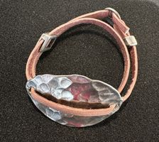 Armband aus silber und Lederband, unikat, handgemacht
