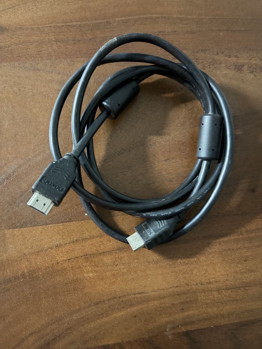 Kabel: HDMI Kabel schwarz 1.5 Meter – Gebraucht aus Sevelen von mar_gq8k