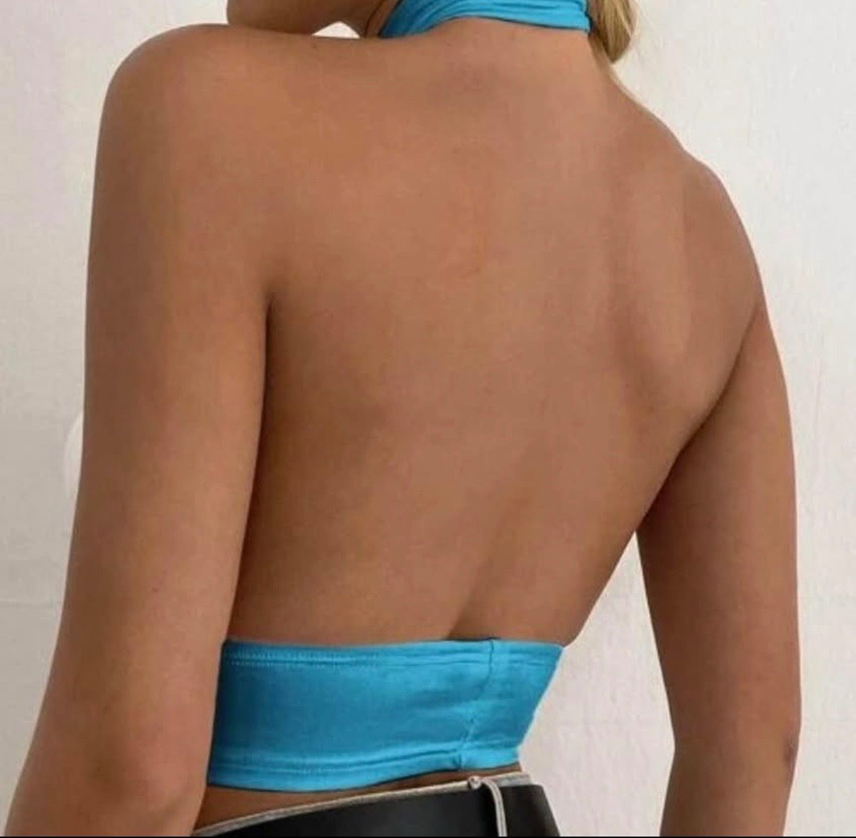 Top: Top donna scollato – Usato da Payerne venduto da Petite-vendeuse 1