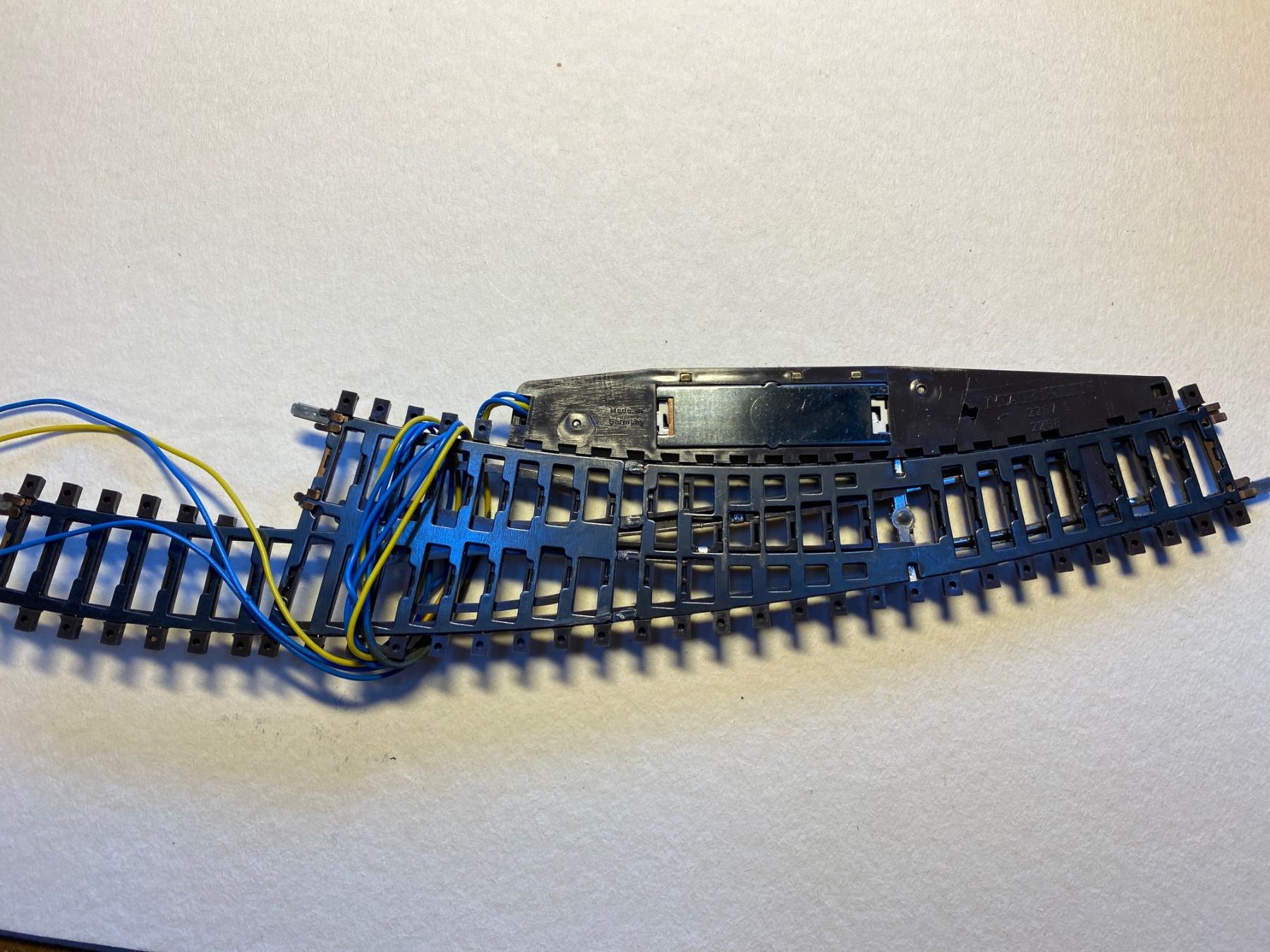 Märklin Modellini di ferrovie: Müärklin Bogenweiche2267, 30 Grad links mit ANtrieb – Usato da Itingen venduto da marichie 1