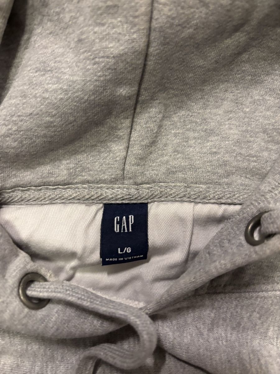 Maglioni & Felpe: Kapuzenpullover GAP grau Grösse L – Usato da Winterthur venduto da van_8fsq 2