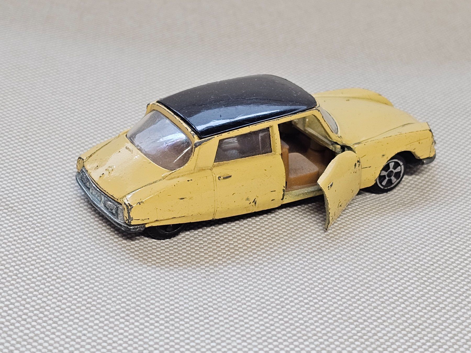 Modellini d'auto: Polytoys Citroën DS 21 – Usato da Starrkirch-Wil venduto da easygo13 1