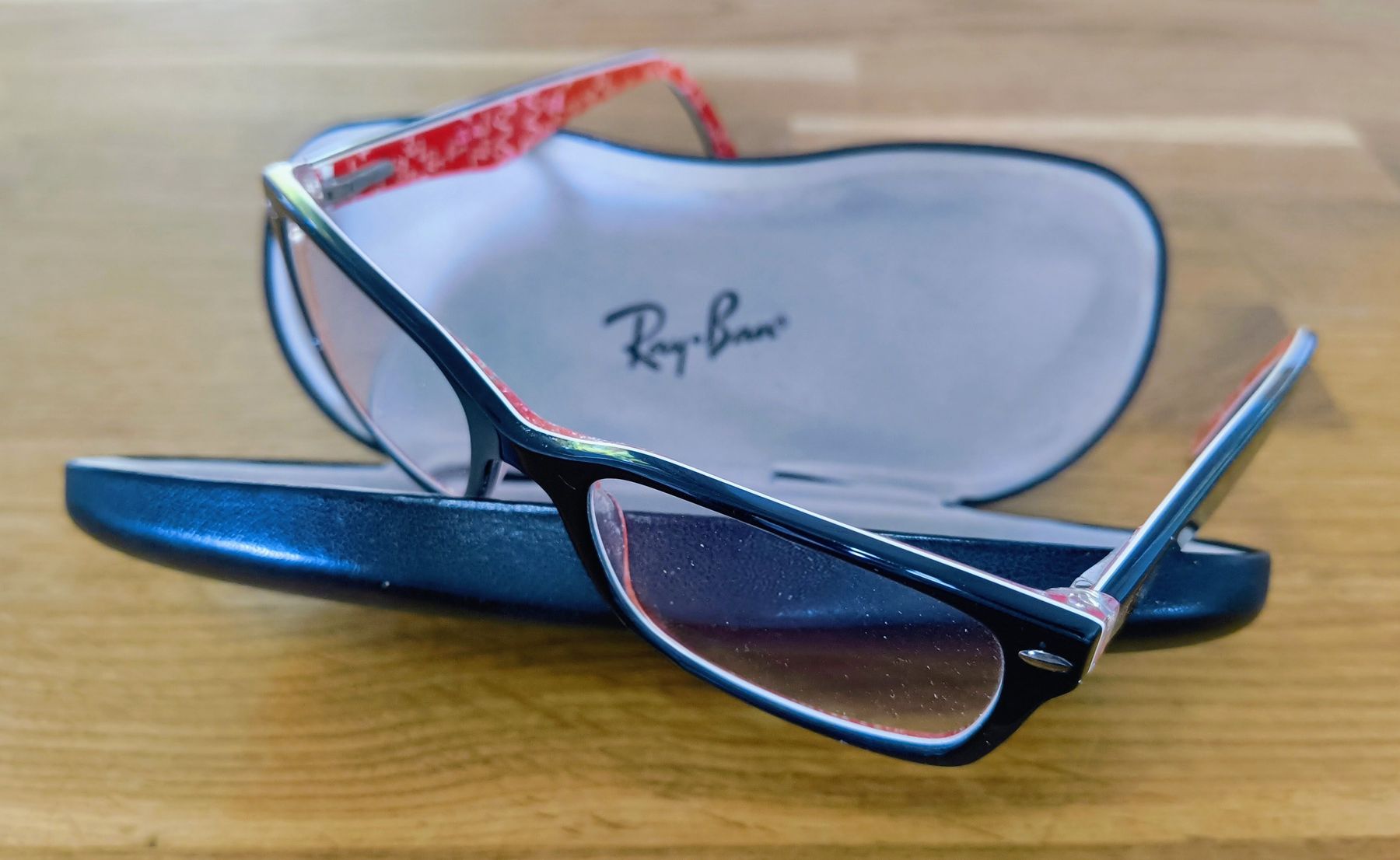 Ray-Ban Lunettes & Verres: RayBan Brillenfassung – D'occasion à Robasacco par OS_Oasis