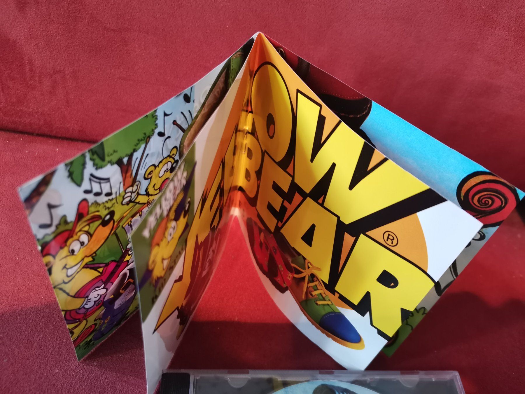 CD: Yellow Bear CD (Super selten!) Dance Party 1 – Usato da Zofingen venduto da noise123 4