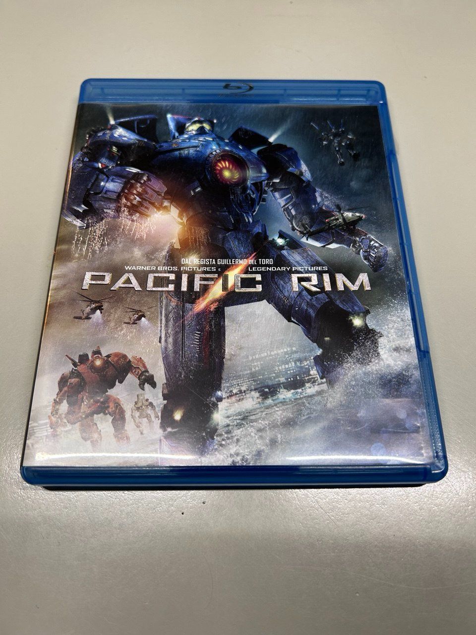 Tutti i DVDs: Blu-ray "Pacific Rim" del 2013 – Usato da Giubiasco venduto da LorisVale