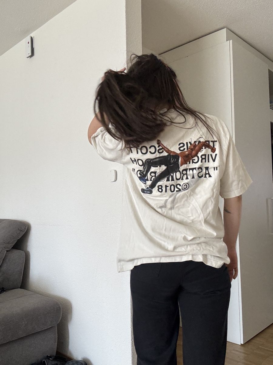Scott T-shirt: Travis Scott Shirt weiss - L – Usato da Kehrsatz venduto da luc_vs5c 1