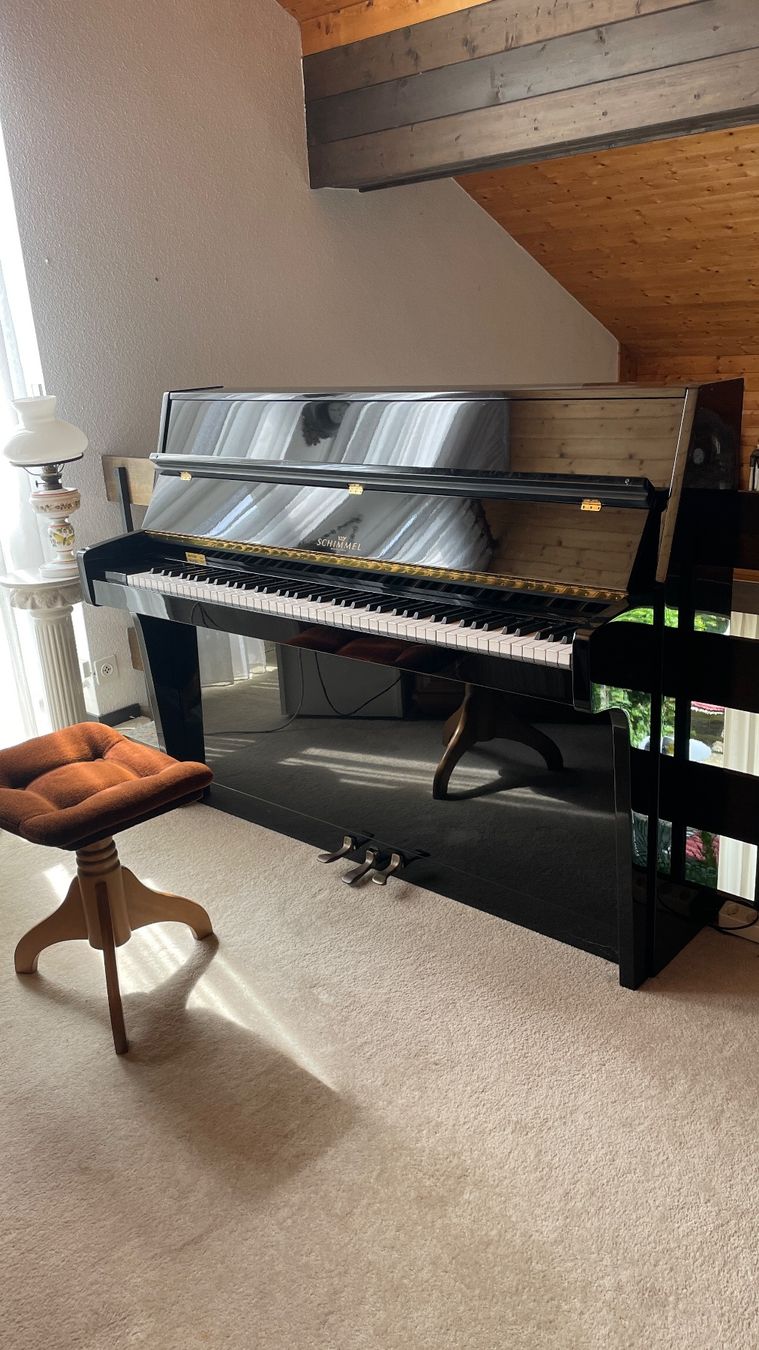Strumenti musicali: KLAVIER -  SCHIMMEL - schwarz – Usato da Nürensdorf venduto da Gwunderfitz01