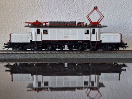 Märklin HO mfx 39226. Locomotive crocodile Autrichienne Br94