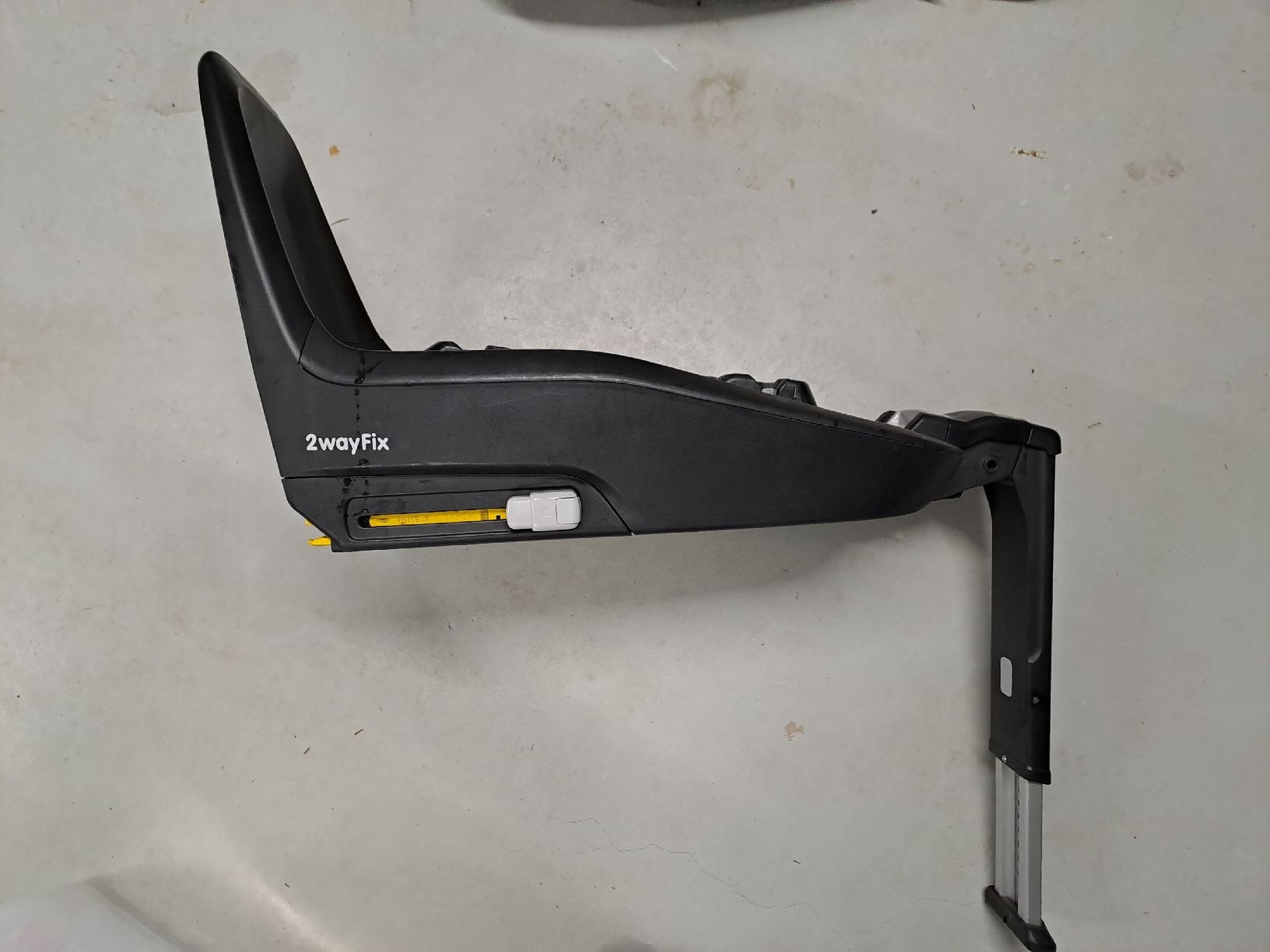 Maxi-Cosi Seggiolini per auto: Maxi Cosi 2wayFix Basisstation, Top Zustand – Usato da Neunkirch venduto da SchopferC