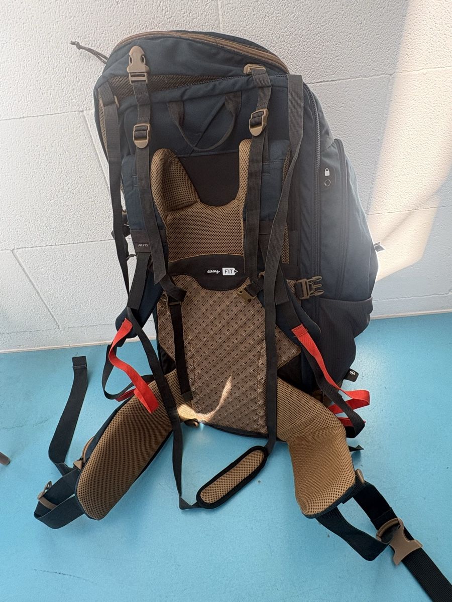 Decathlon Zaini: Forclaz Rucksack 70l – Usato da Zollikofen venduto da rot_2v9l 1