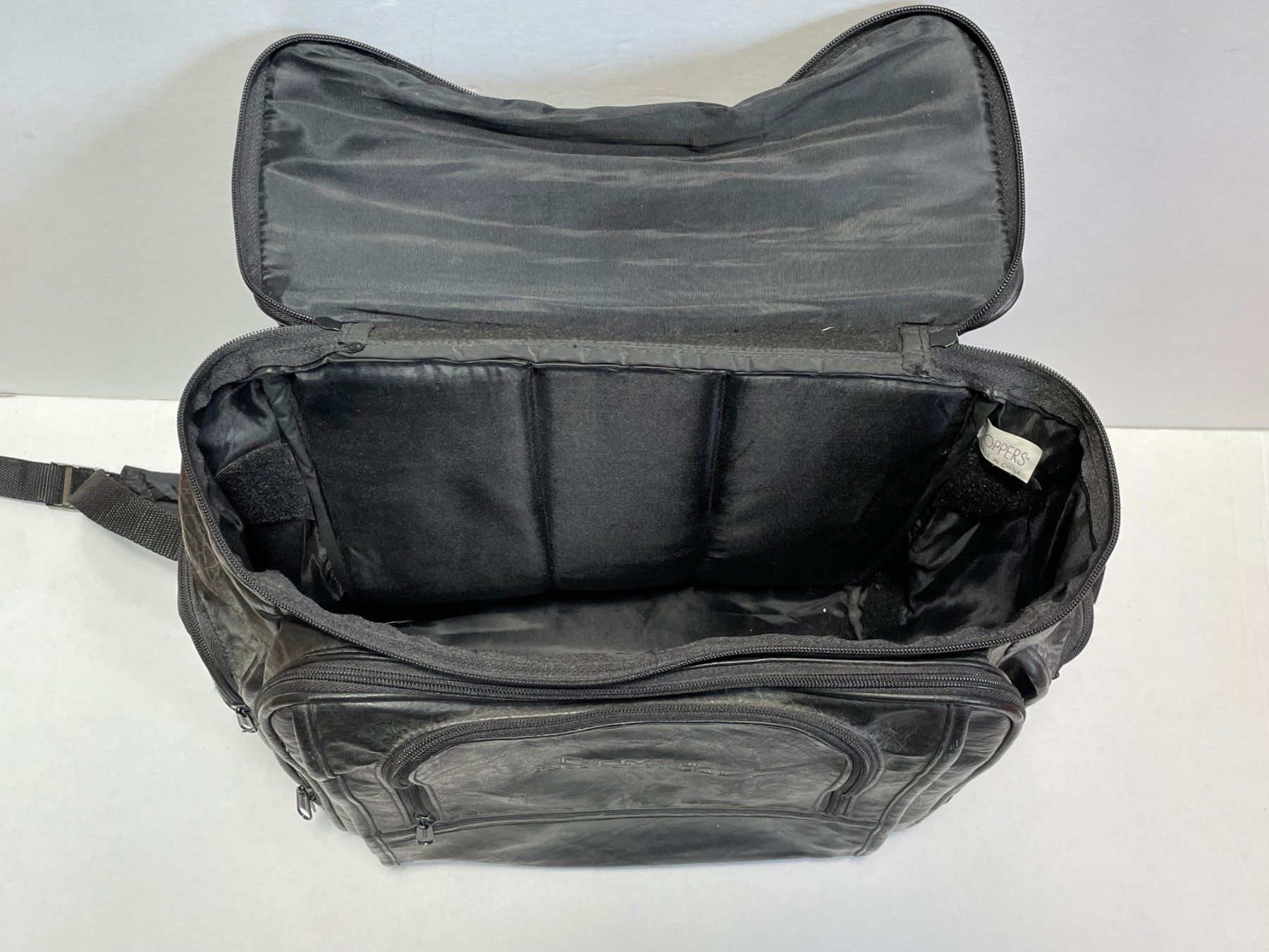 Zaini: Vintage 80s Leather Vinyl Backpack – Usato da Zürich venduto da le_souk 2