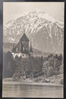 Spiez, Schloss Spiez mit Bergpanorama