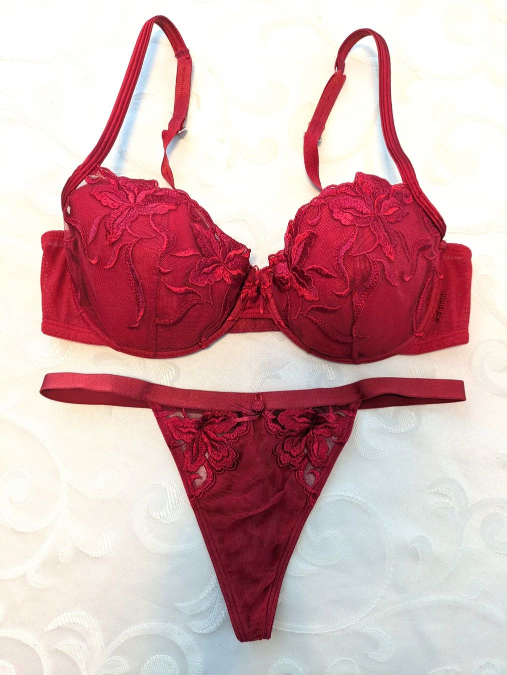 Triumph Altra biancheria intima: BH Set Triumph Gr. M – Usato da Benken SG venduto da olga81