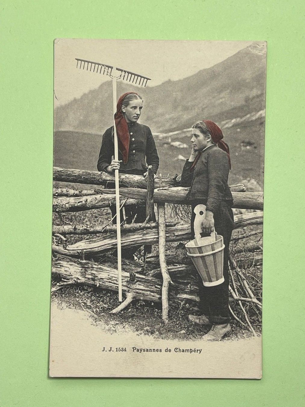 Cartoline postali: Paysannes de Champéry – Usato da Steg VS venduto da _vinci_