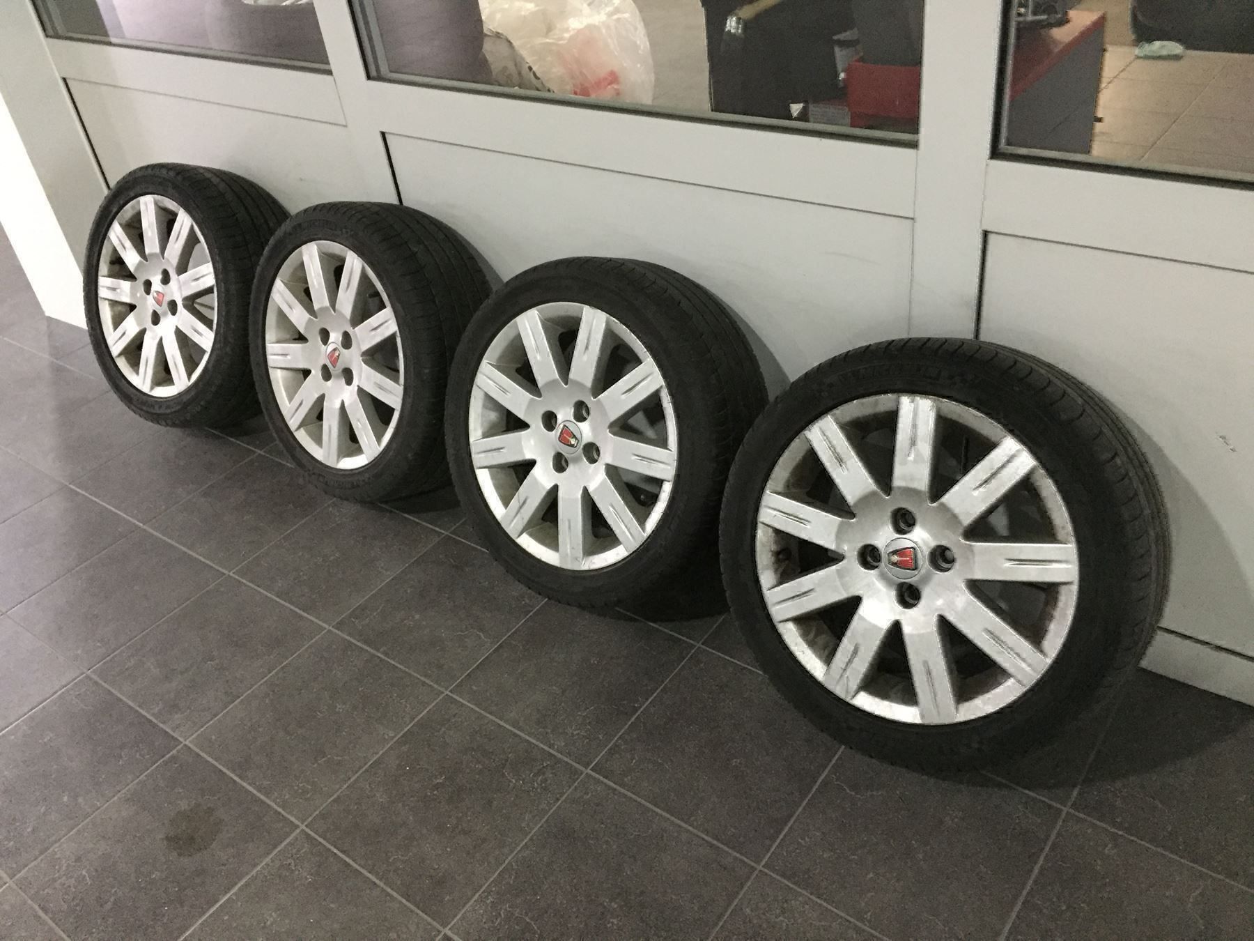 Land Rover Pneumatici & Ruote complete: 4 x 16 Zoll Rover Sommerräder – Usato da Altstätten venduto da TM-Auto